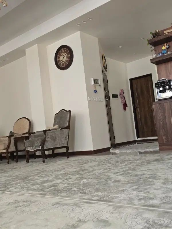 واحد ۲۰۰متری بنیاد اجاره ای