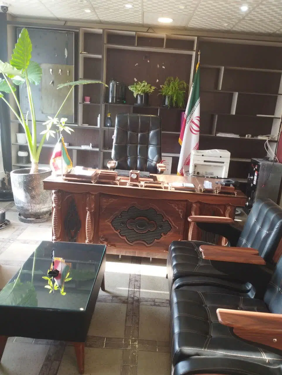واحد ۷۶مترتجاری  اداری درقلب میدان استقلال