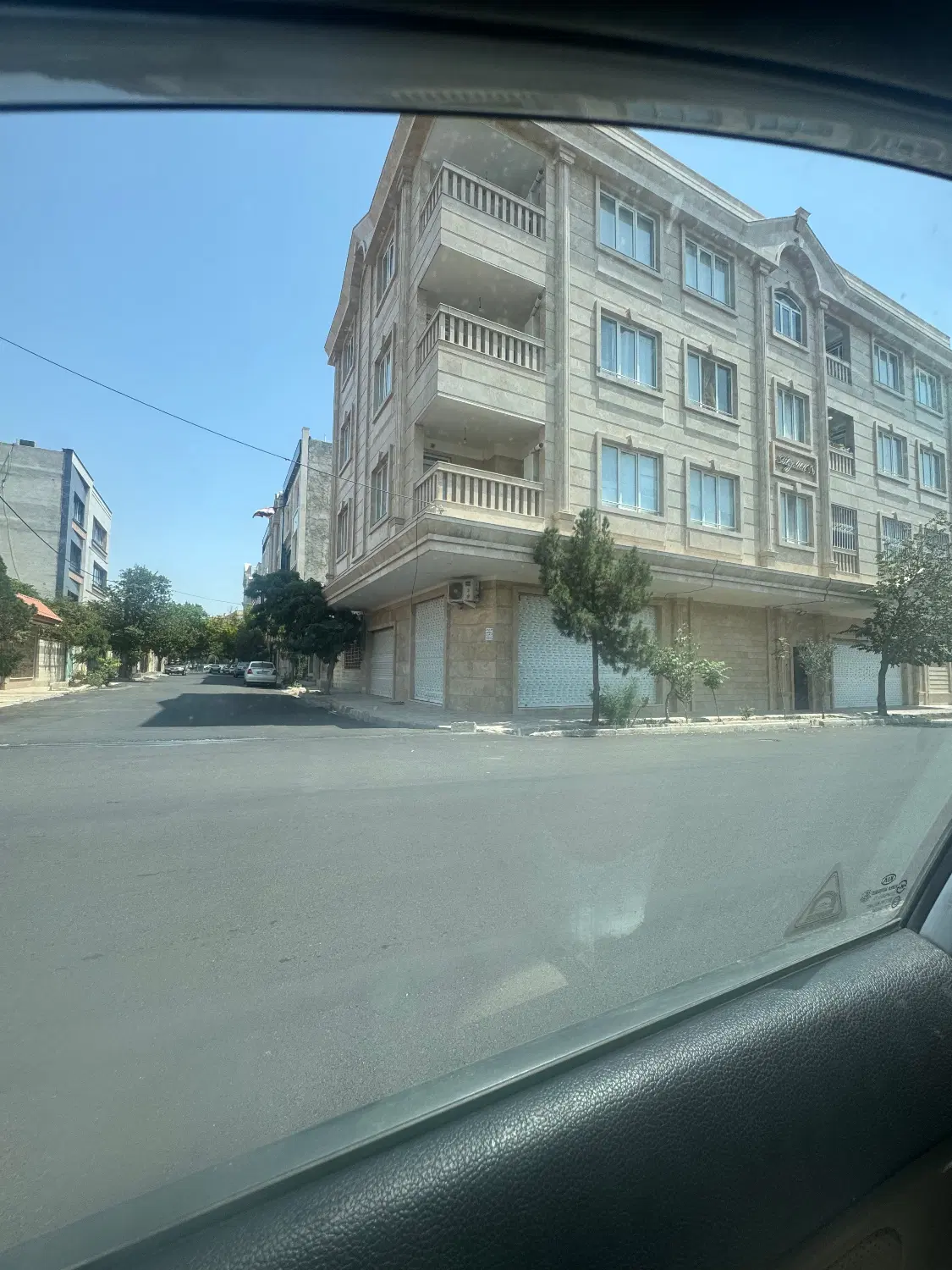 154متر ط اول سه خ خ لادن نبش لادن۵
