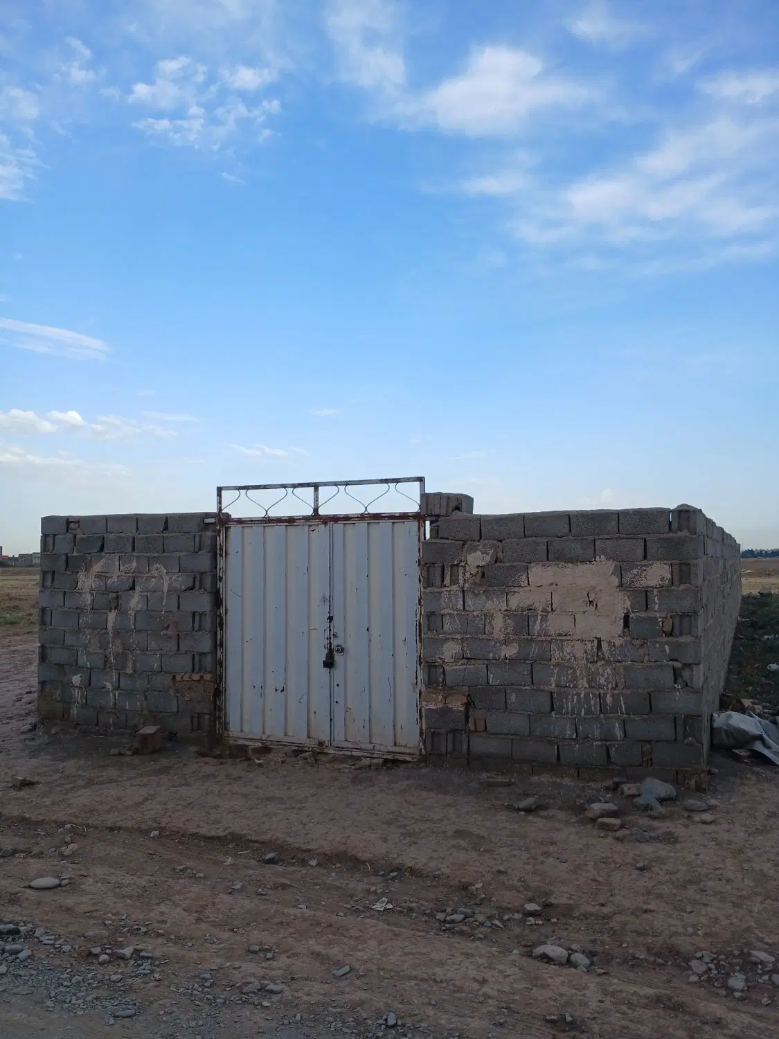 چهار دیواری دارای سند