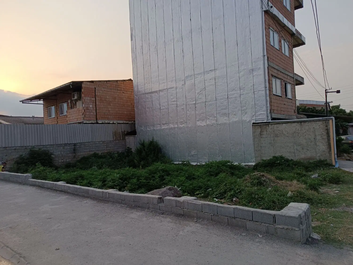 زمین دو نبش