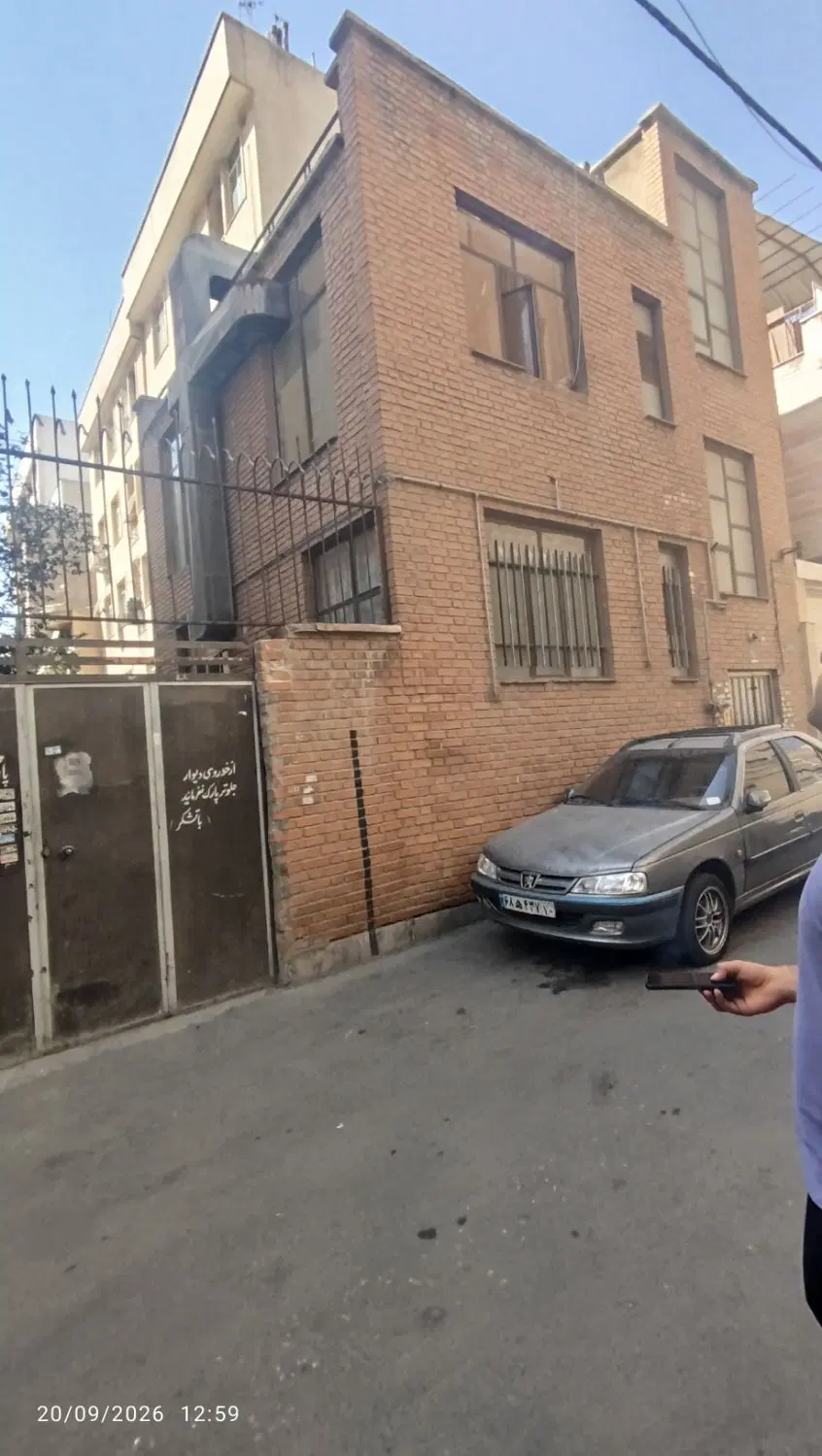 فروش کلنگی 86متری با بر 11