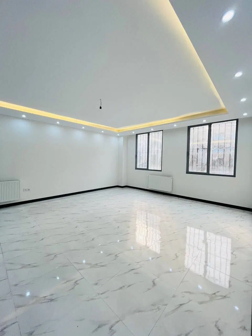 ۷۷متر_دوخواب_اسانسور_پارکینگ انباری سندی_زیر قیمت