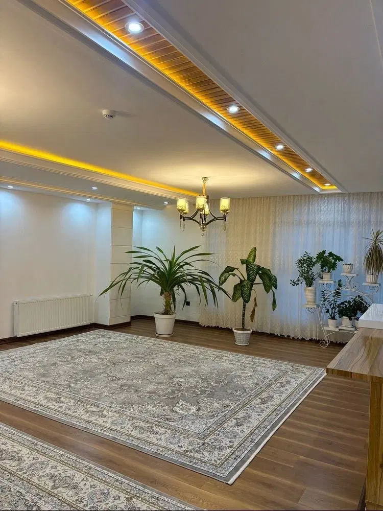 اپارتمان بسیار شیک 130متری خیابان ملک نوساز