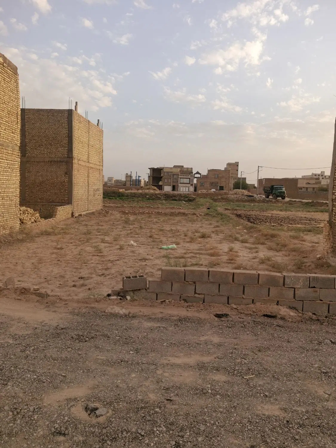 زمین ۳۲۵متری