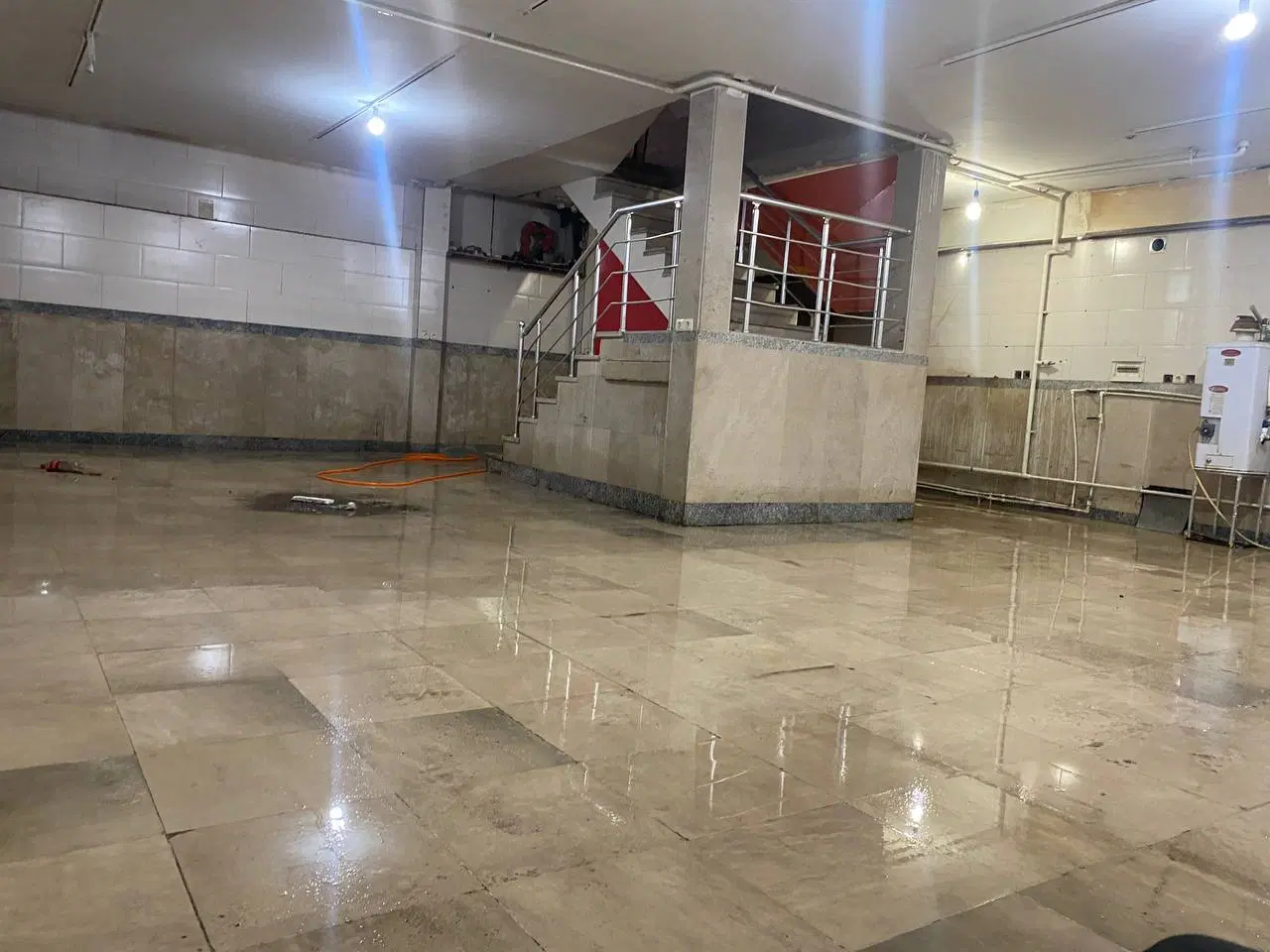 ملک تجاری در قلب بازار ۱۰۰متر