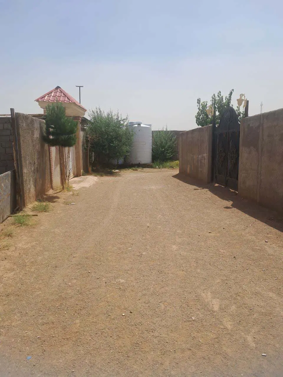 زمین 400 متری دور دیوار در روستای محموآباد صفادشت