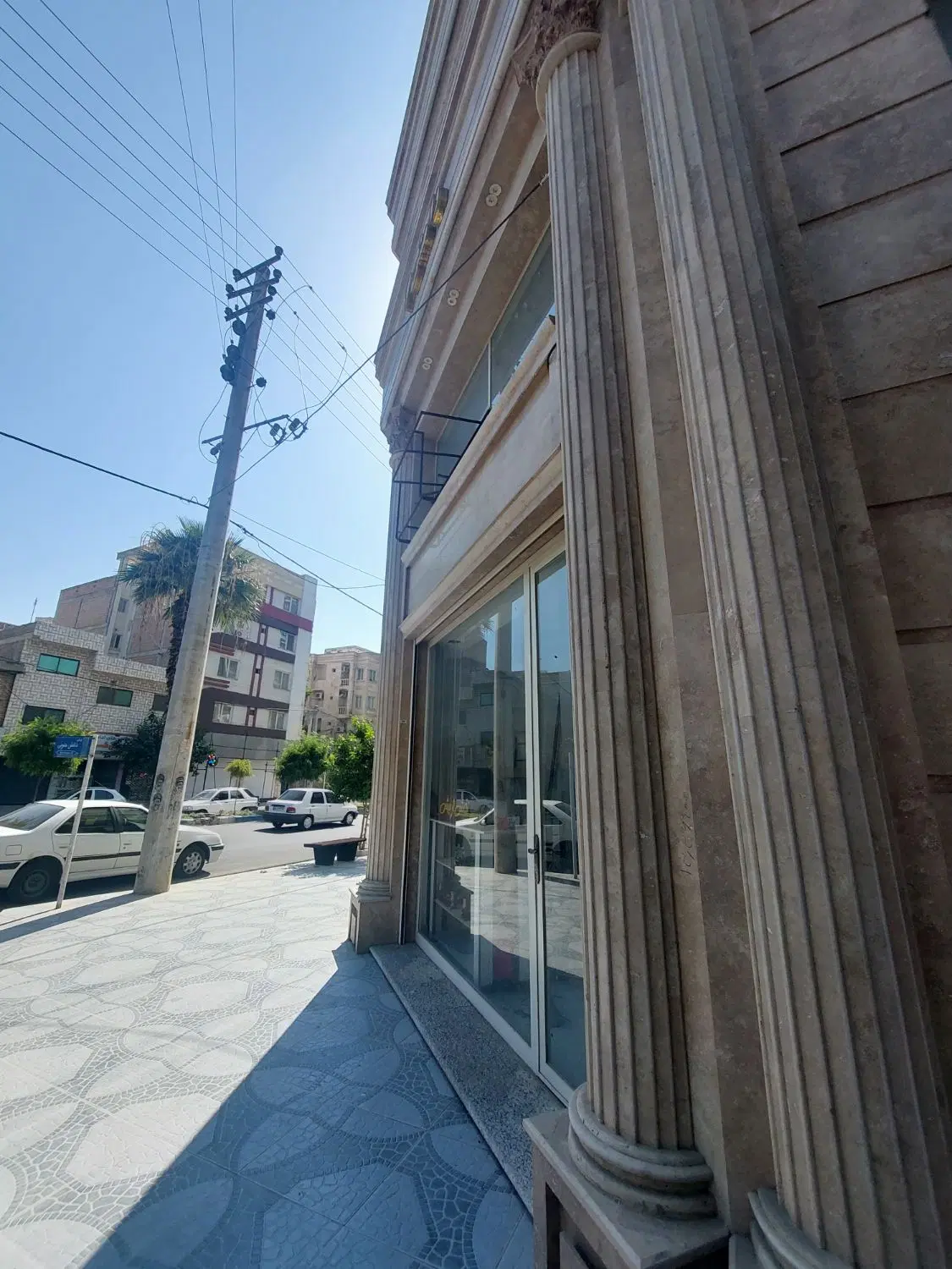۵۴متر مغازه دو نبش(بر اصلی ۱۷ شهریور شرقی)