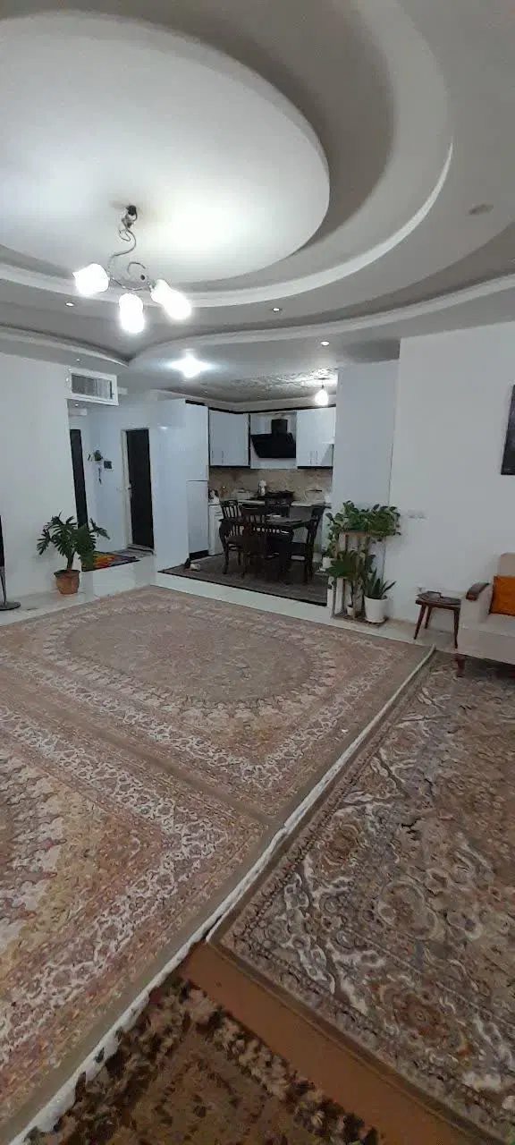 واحد 107متری غرق در نور شیک