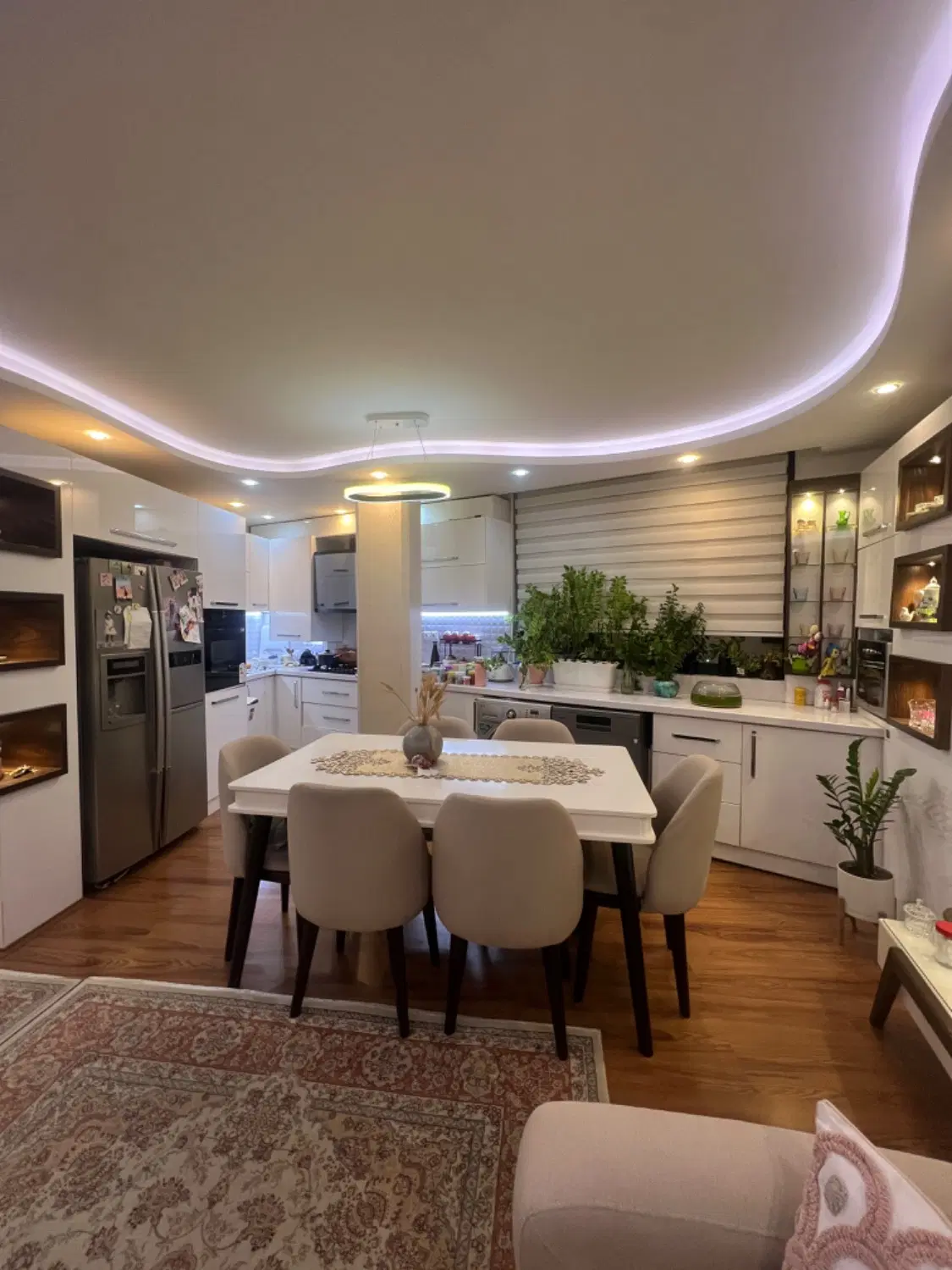 بهترین لوکیشن شقایق