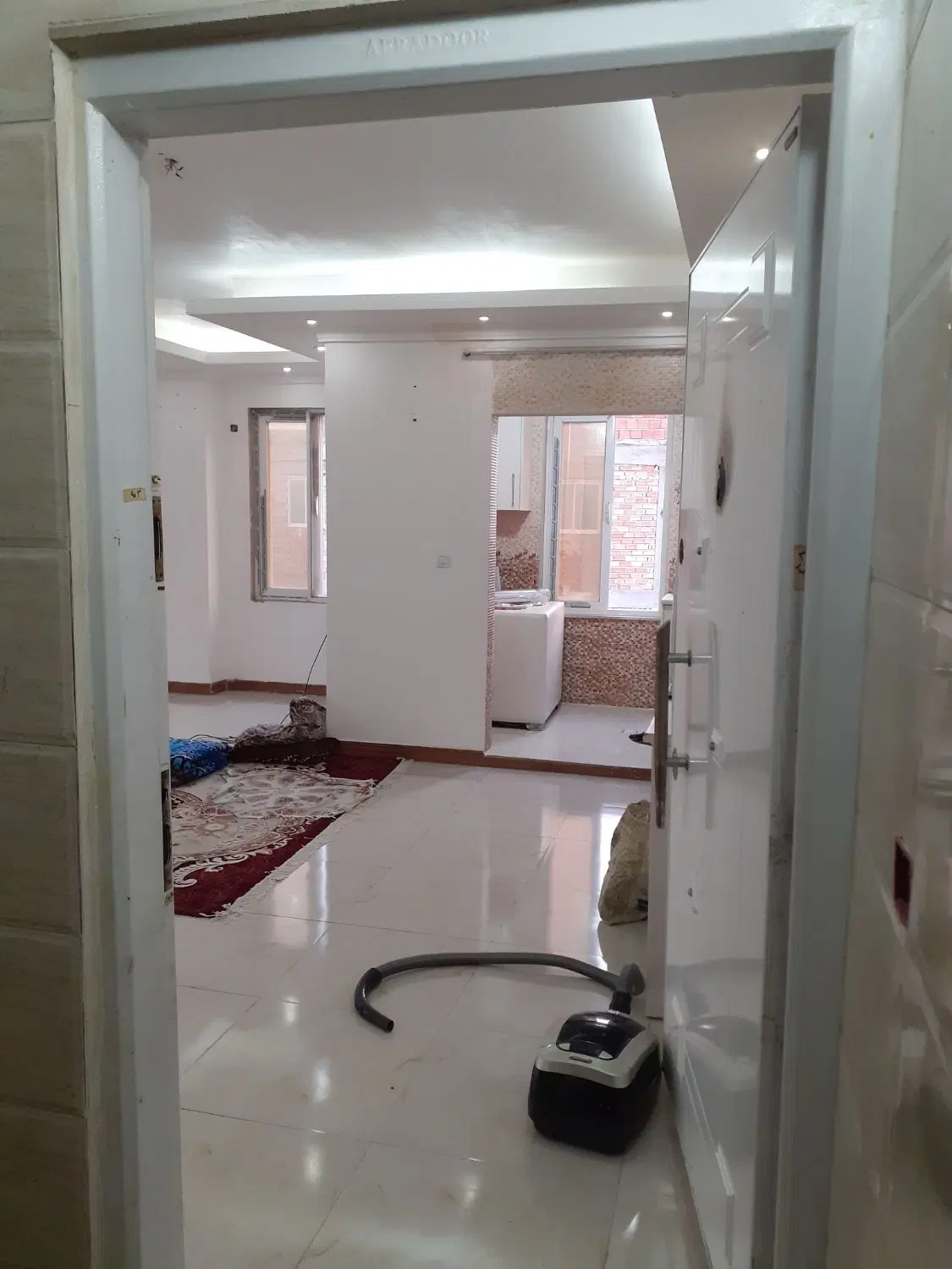 فروش آپارتمان تک واحدی 145 متری آزادی 94