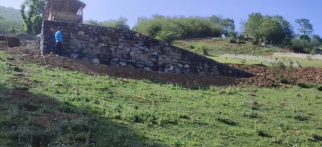 ۱۰۵۰ متر زمین طویر