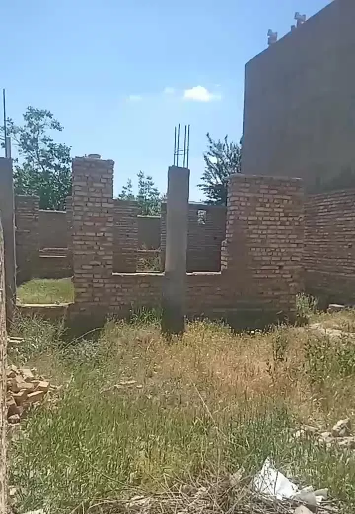 زمین قلفتی چهاردیواری سند ۶ دانگ
