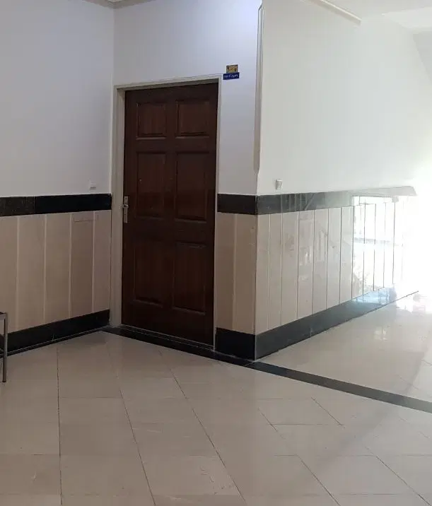 ساختمان پزشکان پرند