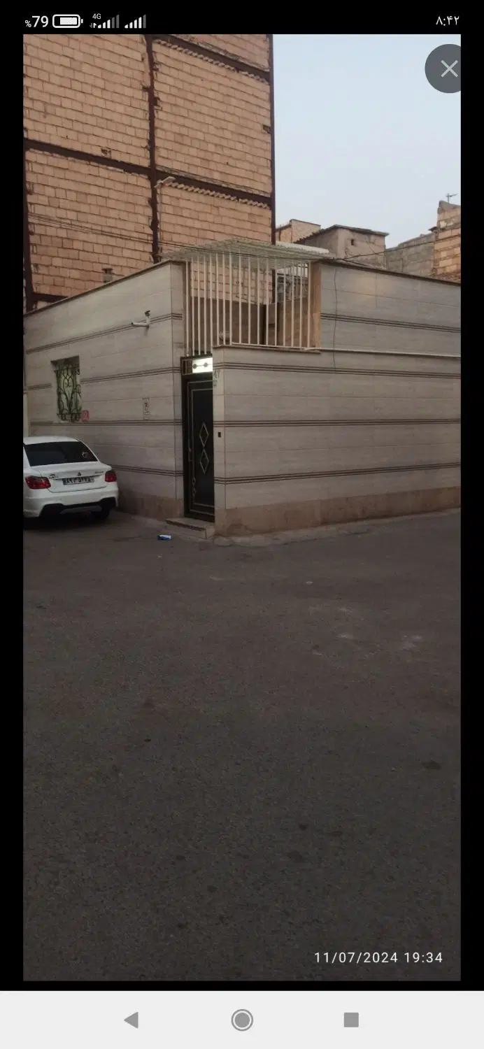 منزل ویلایی واقع در شهرک مدرس 64متر
