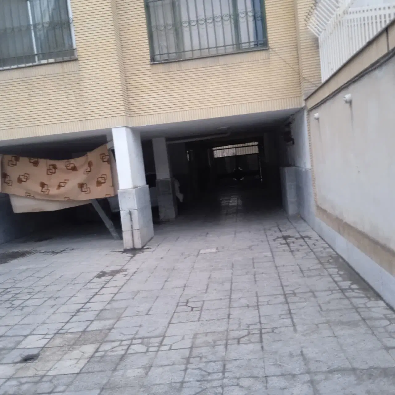 آپارتمان حاشیه بلوار موسوی قوچانی