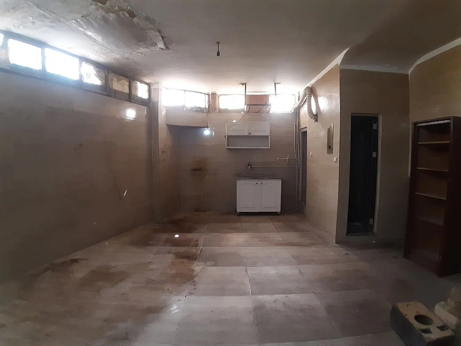 زیر زمین در سبز دشت