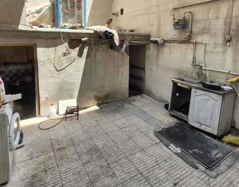 خانه کلنگی مناسب ساخت و ساز و تجمیع ۲۰۰ متر