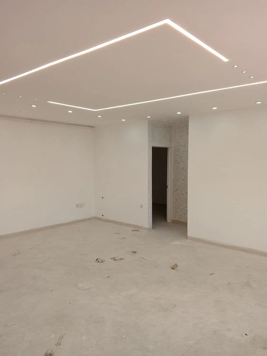 دوشان طبقه ی اول خیابان اصلی پارکینگ دار