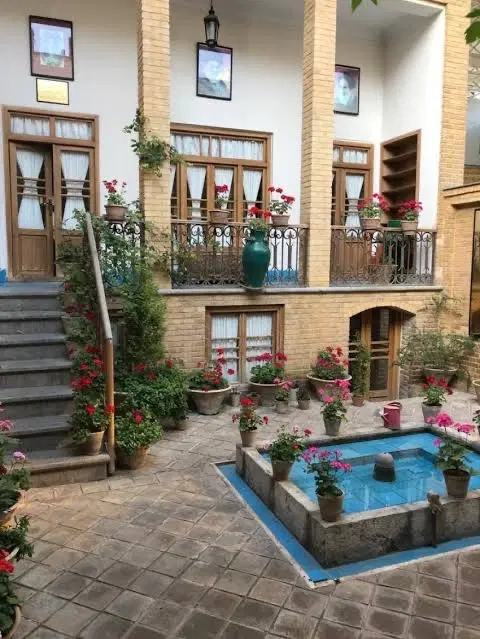 فروش خانه کلنگی ۱۹۳ متری  مناسب ساخت و سرمایه‌گذار