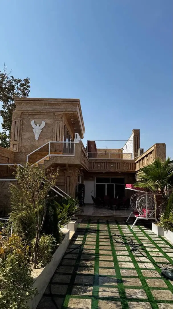 عمارت استخر سرپوشیده دوبلکس آراد