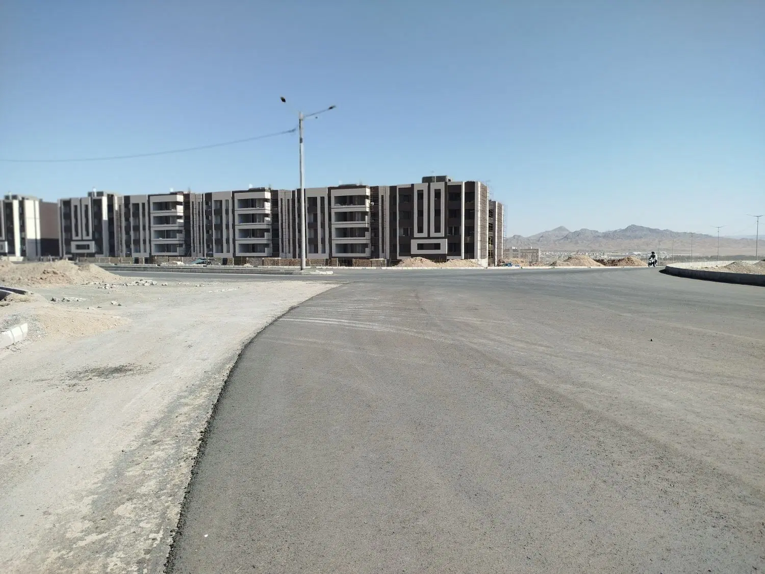 آپارتمان ۱۳۵ متری فاز۴ ارتش