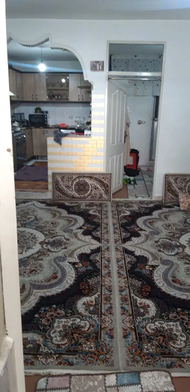 رهن ۷۵ متر . دربست . حیاط دار نزدیک به مدرسه