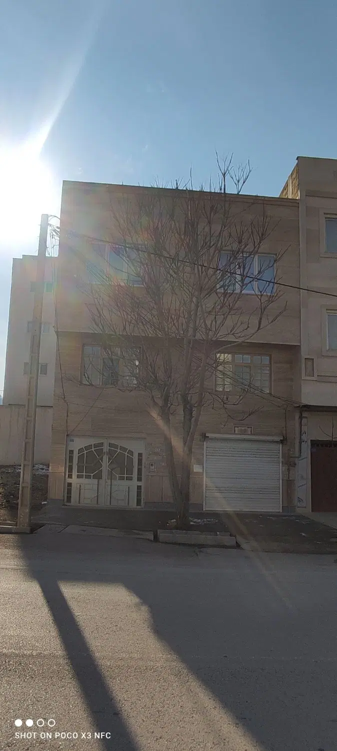 مغازه در حاشیه 24 متری مطهری