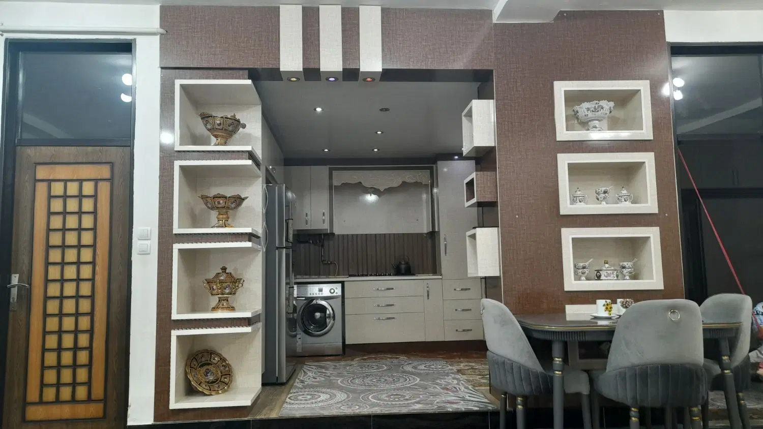 یک واحد خانه ویک باب مغازه درخیابان کمربندی