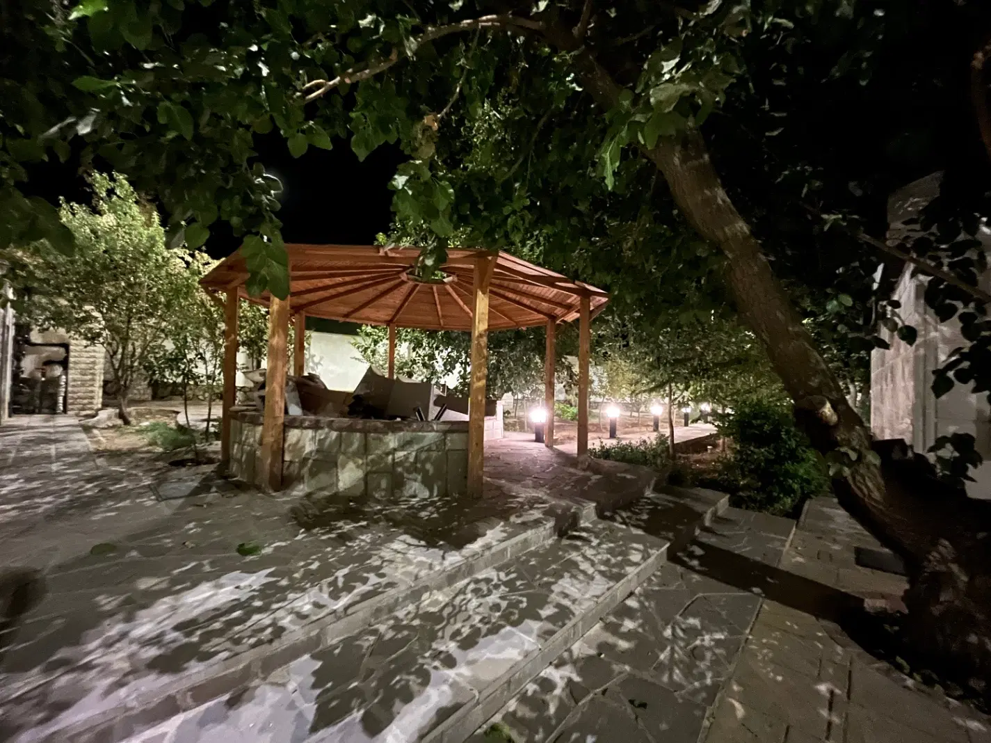 باغ ویلا کردان