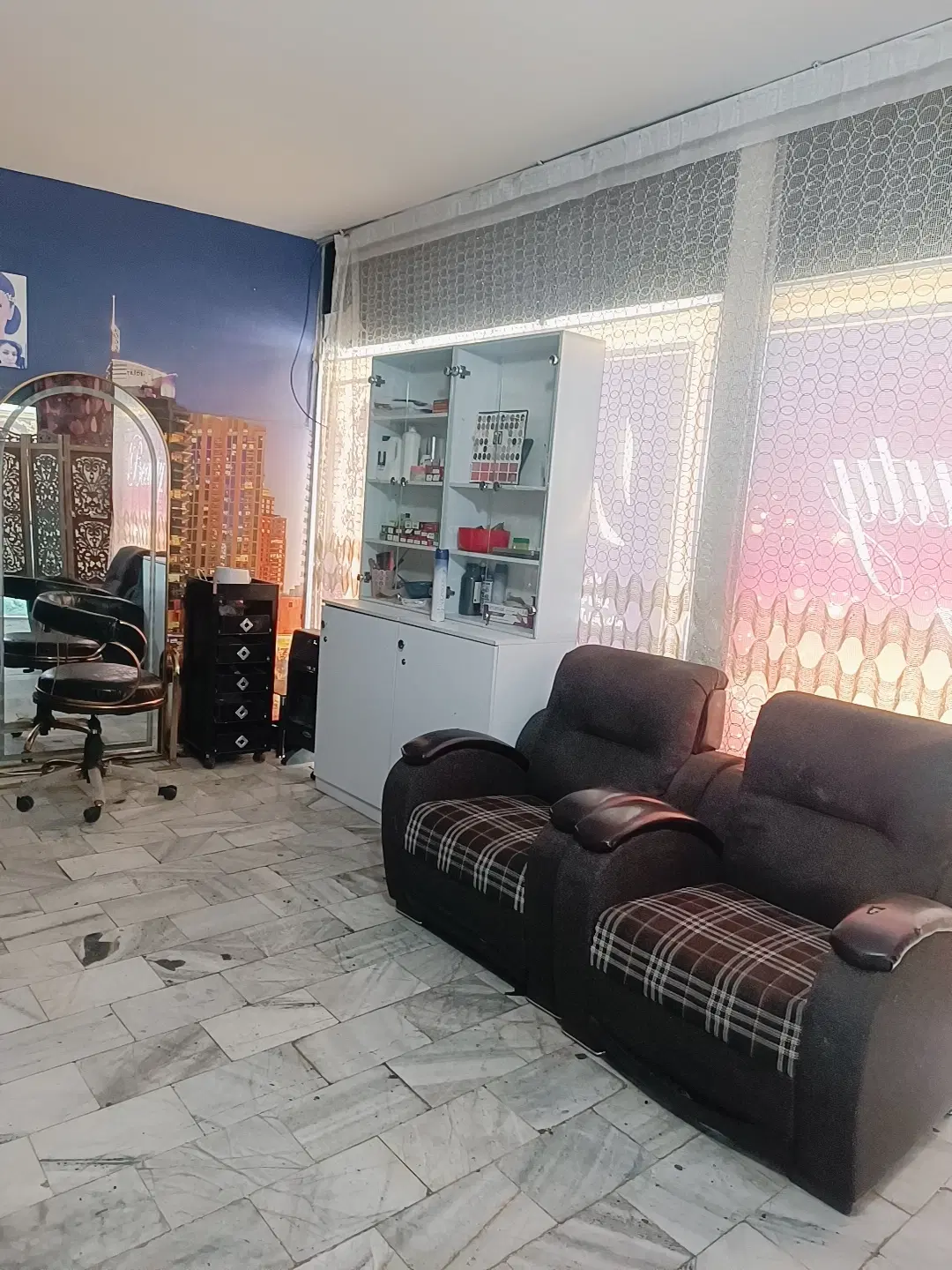 اجاره سالن زنانه با تمامی امکانات