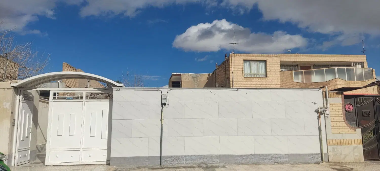 ویلایی یزدانشهر
