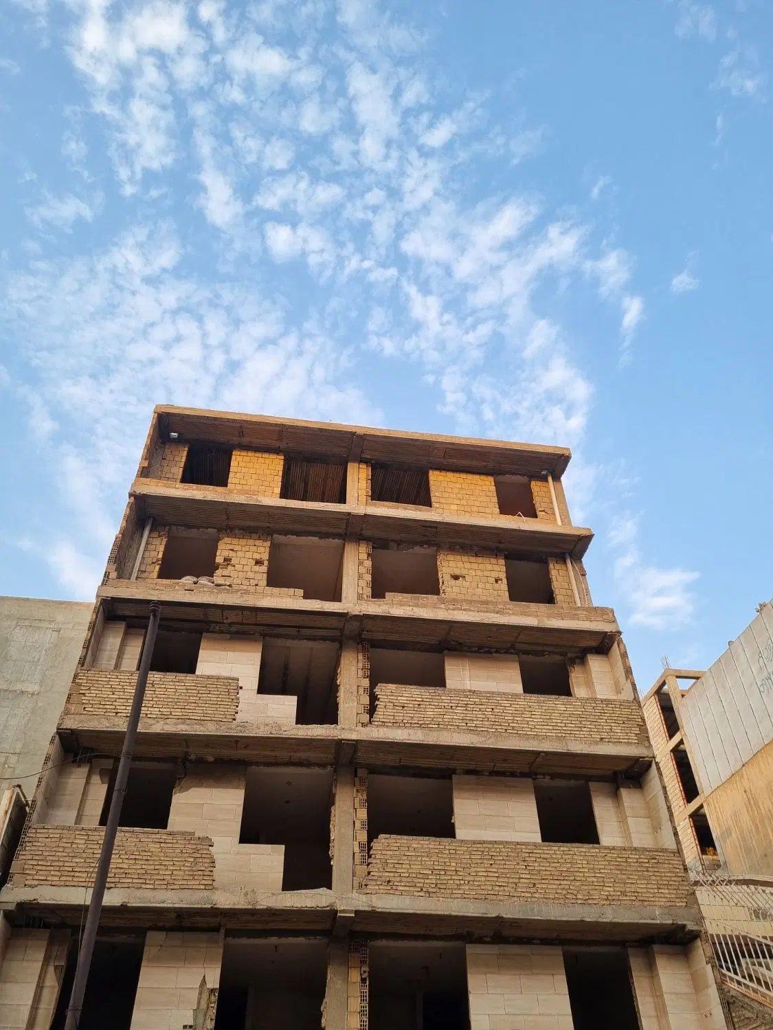فروش آپارتمان نیمه کاره به صورت یکجا