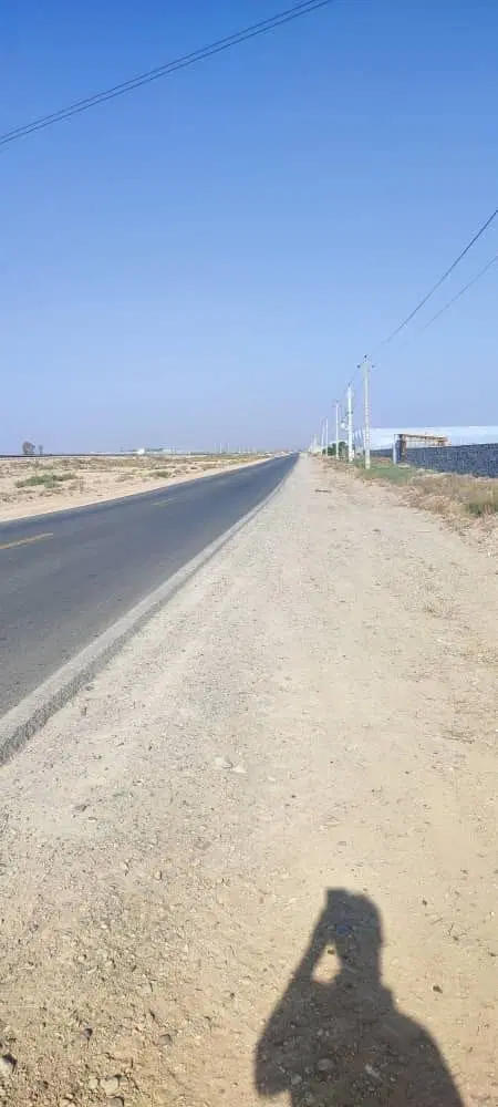 گلخانه نیمه کاره
