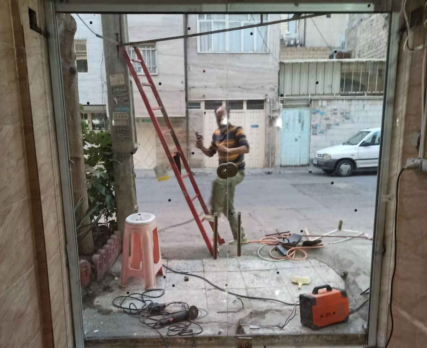 مغازه ۲۰ متری امامزاده