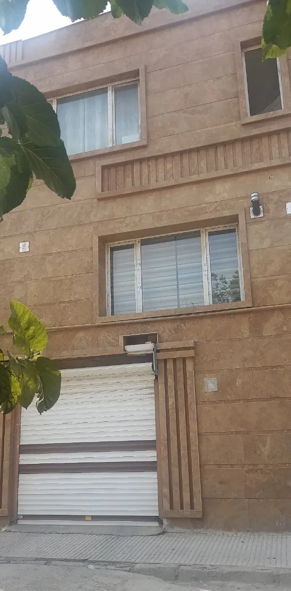 منزل مسکونی ویلایی شهرک معلم فروش فوری