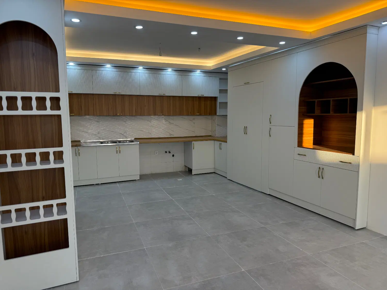 اپارتمان ۴ خوابه