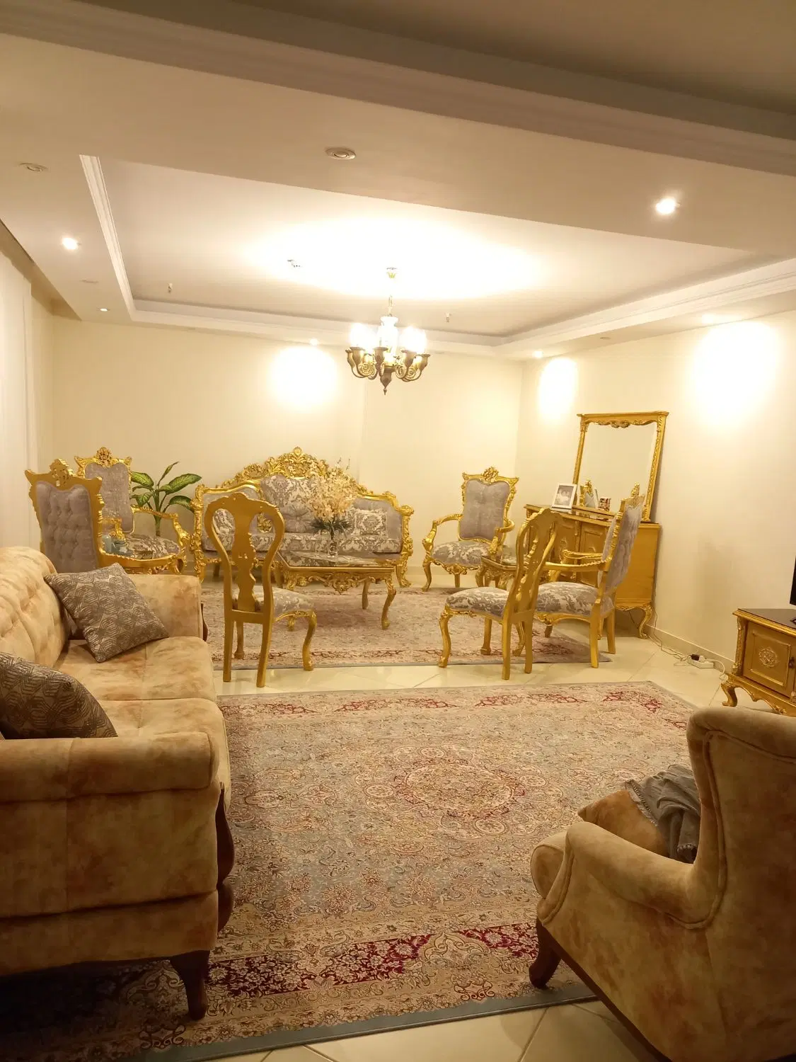 آپارتمان۹۵متری دوخواب ۵سال ساخت آذری