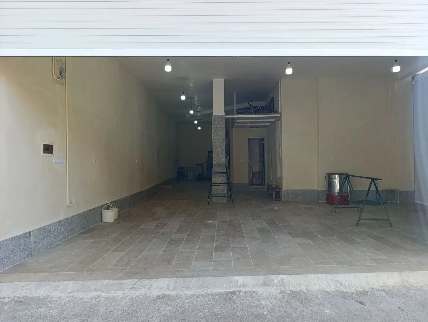 اجاره مغازه ۱۰۲متری در جعفری
