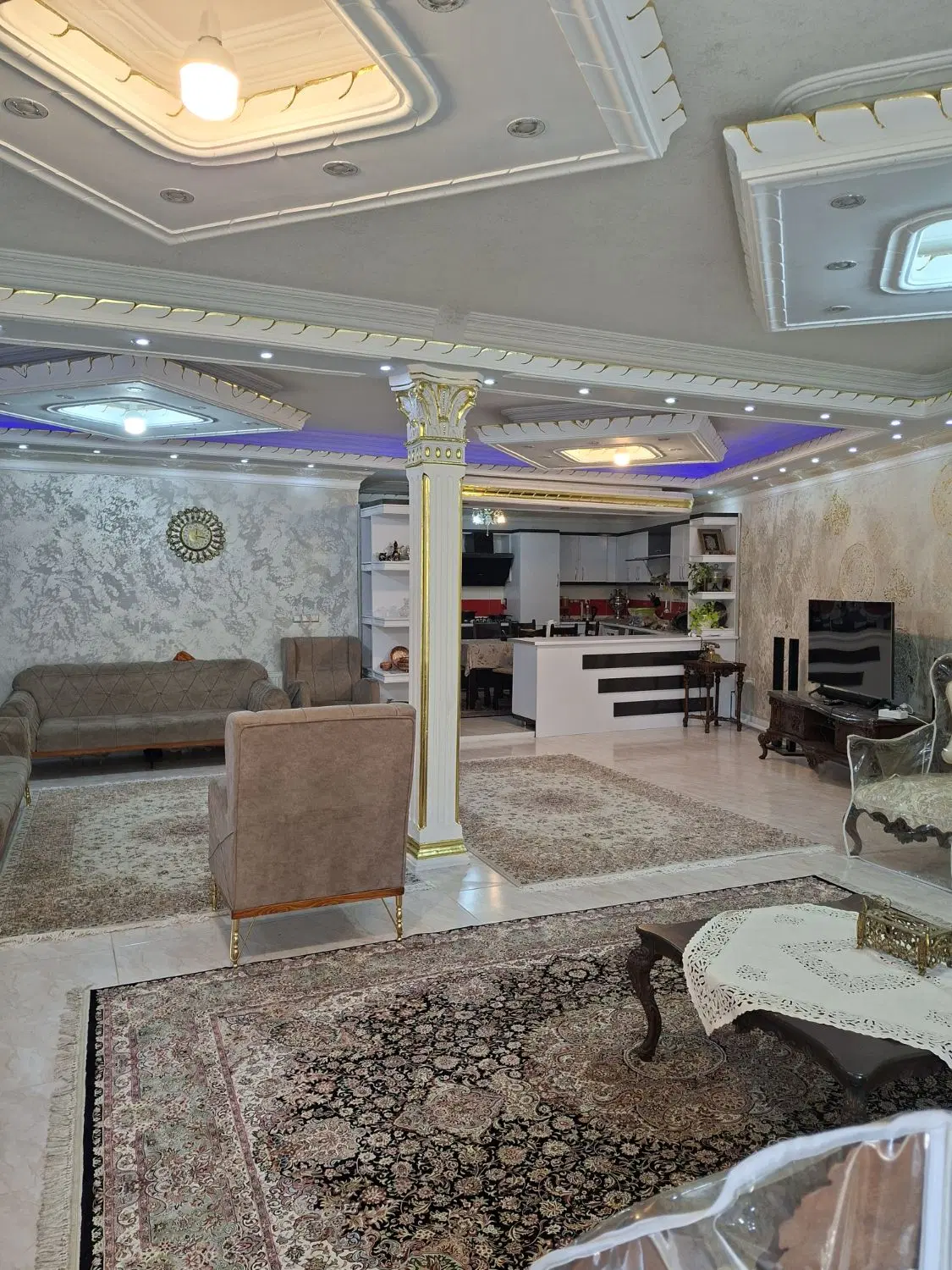 فروش خانه ۳ طبقه ۳۰۰متر  خیابان فرهنگ بلوار ولایت