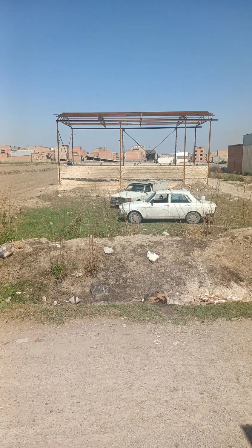 زمین فروشی