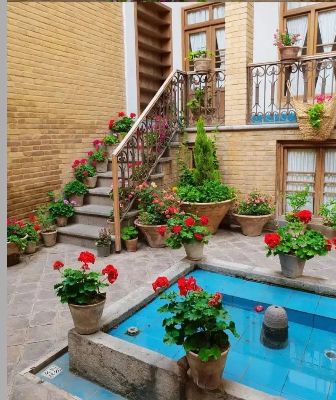 دو طبقه ویلایی