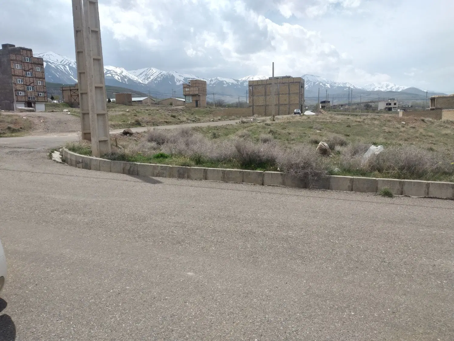زمین مسکونی